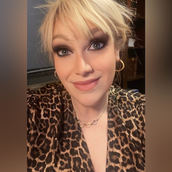 Meet your Posher, DesRae! - Picture 4 of 16